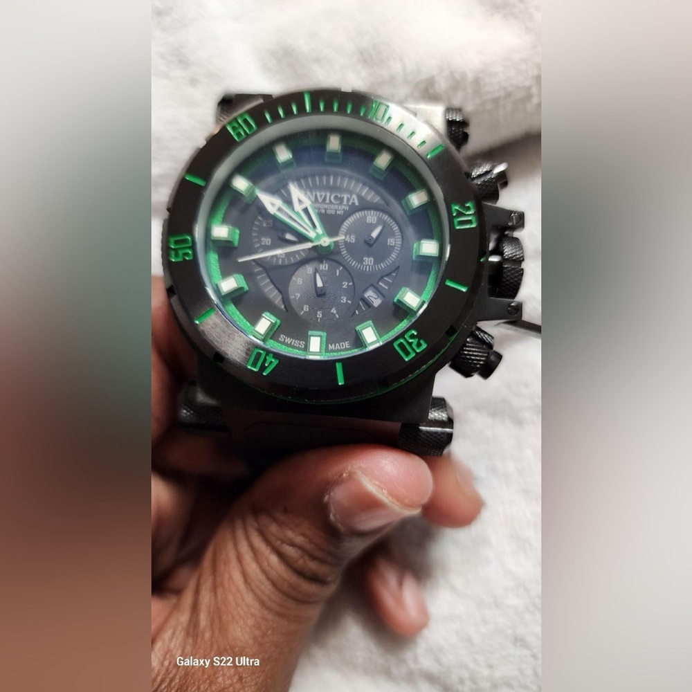 Invicta Watch - Green and black preowned - big face - Picture 1 of 5